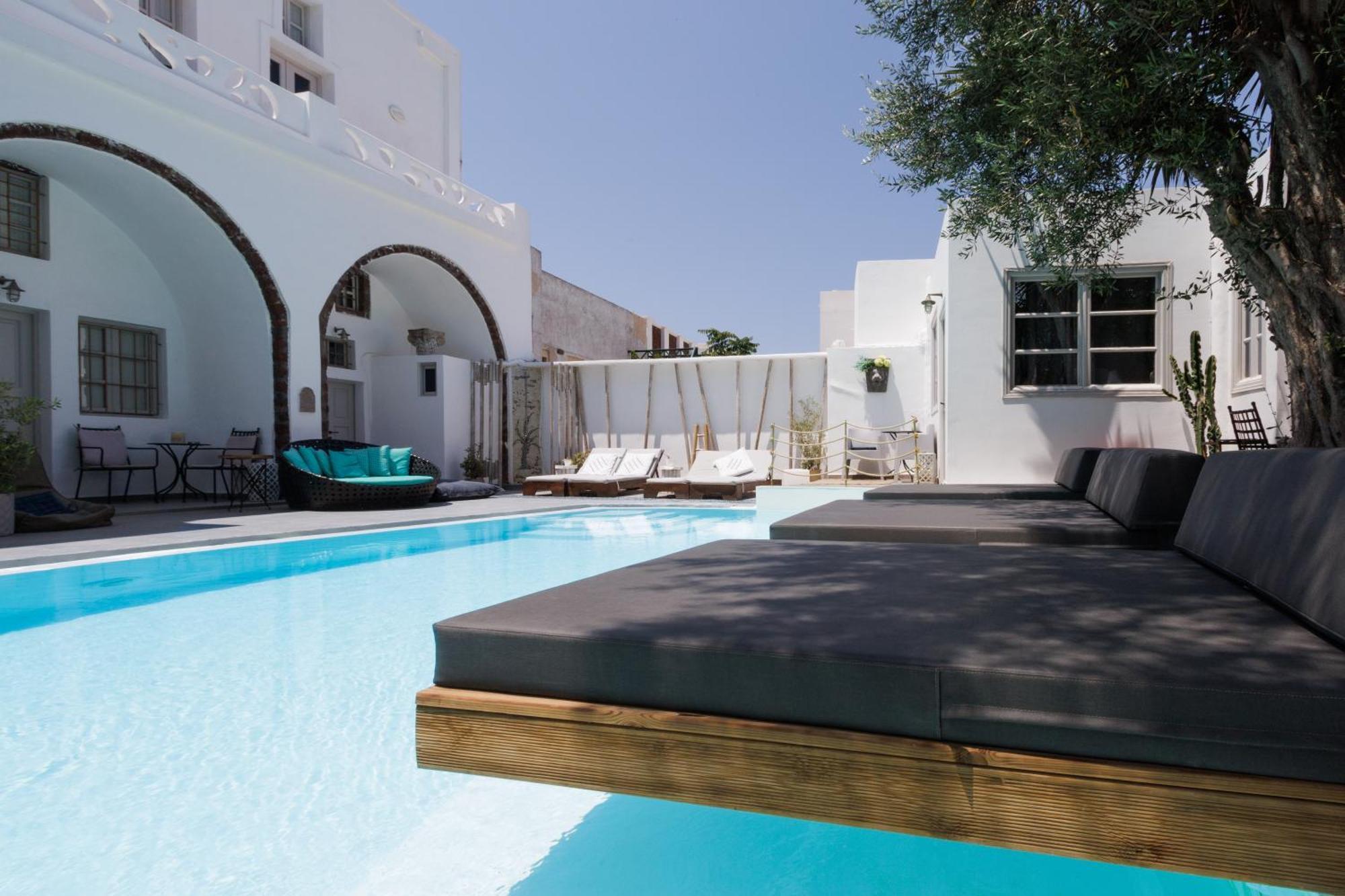 The Museum Project Oia Hotel Exterior photo